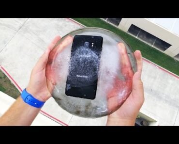 The Galaxy Note 7 gets frozen in a block of ice and dropped from 100 feet